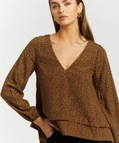 Atmos&Here Amara Hem Layer Blouse Leopard -Deals The Style Setters Store http3A2F2Fstatic.theiconic.com .au2Fp2Fatmos here 3141 7660031 4