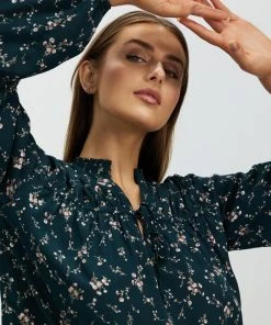 Atmos&Here Brandy Blouse Green Floral -Deals The Style Setters Store http3A2F2Fstatic.theiconic.com .au2Fp2Fatmos here 5952 2036721 4