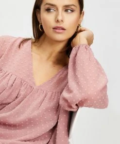 Atmos&Here Cynthia Dobby Textured Top Dusty Rose -Deals The Style Setters Store http3A2F2Fstatic.theiconic.com .au2Fp2Fatmos here 8315 6136721 4
