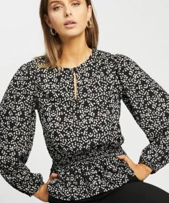 Atmos&Here Petra Blouse Black Floral -Deals The Style Setters Store http3A2F2Fstatic.theiconic.com .au2Fp2Fatmos here 9235 1459421 4