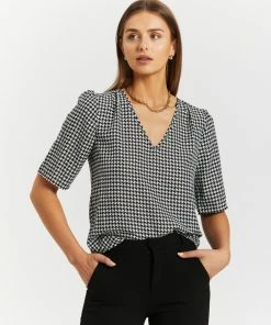 Atmos&Here Yvette V-Neck Blouse Houndstooth -Deals The Style Setters Store http3A2F2Fstatic.theiconic.com .au2Fp2Fatmos here 9542 2627331 4