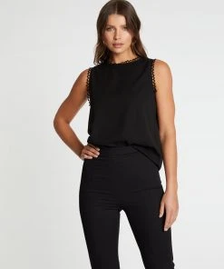 Atmos&Here Farrah Scallop Detail Top Black