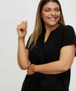 Atmos&Here Curvy Alison Centre Fold Blouse Black -Deals The Style Setters Store http3A2F2Fstatic.theiconic.com .au2Fp2Fatmos here curvy 0102 5878531 4