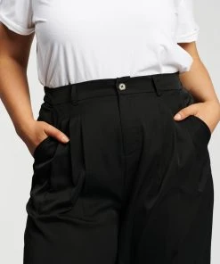Atmos&Here Curvy Ballerini Cropped Wide Leg Pants Solid Black -Deals The Style Setters Store http3A2F2Fstatic.theiconic.com .au2Fp2Fatmos here curvy 3496 9746821 4