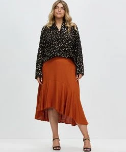 Atmos&Here Curvy Lainey Blouse Black Leopard -Deals The Style Setters Store http3A2F2Fstatic.theiconic.com .au2Fp2Fatmos here curvy 4070 0746821 5