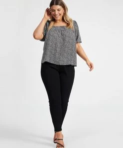 Atmos&Here Curvy Hazel Square Neck Top Black Leopard -Deals The Style Setters Store http3A2F2Fstatic.theiconic.com .au2Fp2Fatmos here curvy 8162 2796331 5