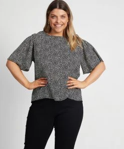 Atmos&Here Curvy Emily Flutter Sleeve Blouse Spot