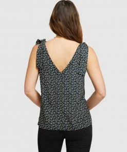 Belle & Bloom Feel For You V-Neck Top Black Print -Deals The Style Setters Store http3A2F2Fstatic.theiconic.com .au2Fp2Fbelle bloom 4051 8579631 4
