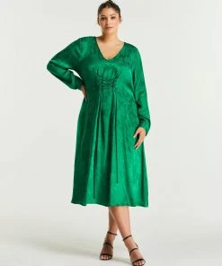 Estelle Greenpoint Dress Kelly Green -Deals The Style Setters Store http3A2F2Fstatic.theiconic.com .au2Fp2Festelle 6650 4648551 4