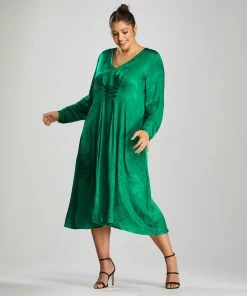 Estelle Greenpoint Dress Kelly Green -Deals The Style Setters Store http3A2F2Fstatic.theiconic.com .au2Fp2Festelle 6657 4648551 7