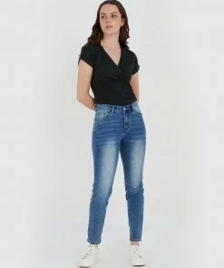 Forcast Senna Cross Over Top Black -Deals The Style Setters Store http3A2F2Fstatic.theiconic.com .au2Fp2Fforcast 0372 2052241 4