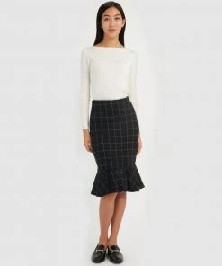 Forcast Mya Grid Fluted Hem Skirt Black -Deals The Style Setters Store http3A2F2Fstatic.theiconic.com .au2Fp2Fforcast 0683 8868821 4