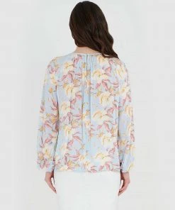 Forcast Angela Floral Top Sky Blue -Deals The Style Setters Store http3A2F2Fstatic.theiconic.com .au2Fp2Fforcast 1286 4942241 3
