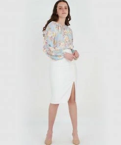 Forcast Angela Floral Top Sky Blue -Deals The Style Setters Store http3A2F2Fstatic.theiconic.com .au2Fp2Fforcast 1289 4942241 5