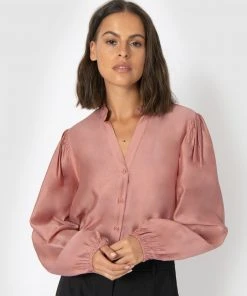 Forcast Louisa Puff Sleeve Blouse Desert Rose -Deals The Style Setters Store http3A2F2Fstatic.theiconic.com .au2Fp2Fforcast 1323 5977551 3