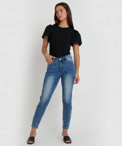 Forcast Cayla Gathered Sleeve Tee Black -Deals The Style Setters Store http3A2F2Fstatic.theiconic.com .au2Fp2Fforcast 1474 0215341 4
