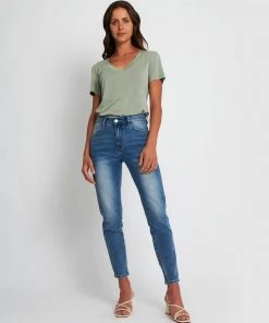 Forcast Lili V Modal Tee Light Sage -Deals The Style Setters Store http3A2F2Fstatic.theiconic.com .au2Fp2Fforcast 2419 1787741 4