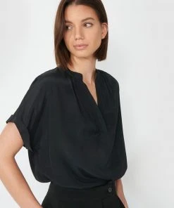 Forcast Hope V-Neck Blouse Black
