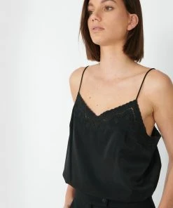 Forcast Aura Lace Cami Black