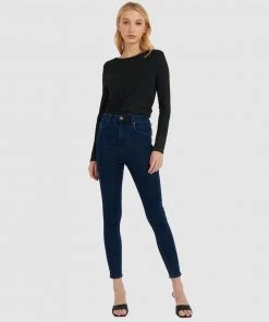 Forcast Xena Twist Front Top Black -Deals The Style Setters Store http3A2F2Fstatic.theiconic.com .au2Fp2Fforcast 4188 8220621 6