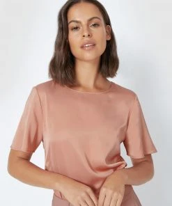 Forcast Ila Round Neck Top Rose Cloud
