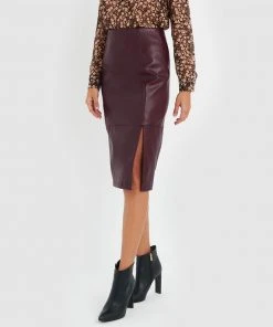 Forcast Calia Faux Leather Skirt Plum -Deals The Style Setters Store http3A2F2Fstatic.theiconic.com .au2Fp2Fforcast 8529 9001331 2
