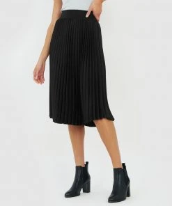 Forcast Carol Pleated Skirt Black
