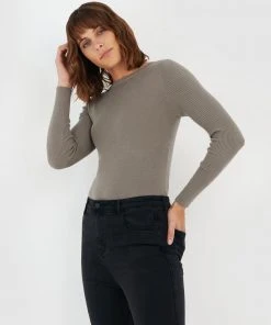 Forcast Tania Crew Neck Knit Light Khaki -Deals The Style Setters Store http3A2F2Fstatic.theiconic.com .au2Fp2Fforcast 9416 8439331 2