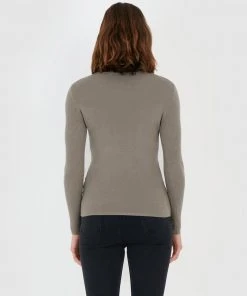 Forcast Tania Crew Neck Knit Light Khaki -Deals The Style Setters Store http3A2F2Fstatic.theiconic.com .au2Fp2Fforcast 9418 8439331 3