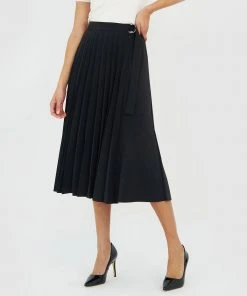 Forcast Camilla Pleated Skirt Black