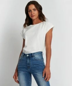 Forcast Baylee Basic Tee Ivory