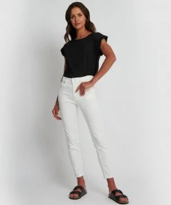 Forcast Baylee Basic Tee Black -Deals The Style Setters Store http3A2F2Fstatic.theiconic.com .au2Fp2Fforcast 9902 4031741 4