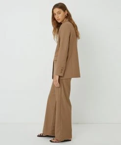 FRIEND of AUDREY Frankie Oversized Blazer Taupe -Deals The Style Setters Store http3A2F2Fstatic.theiconic.com .au2Fp2Ffriend of audrey 5344 1389911 4