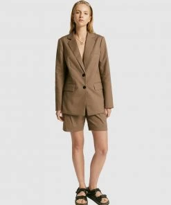 FRIEND of AUDREY Loreo Tailored Shorts Cashew -Deals The Style Setters Store http3A2F2Fstatic.theiconic.com .au2Fp2Ffriend of audrey 8383 0719051 6