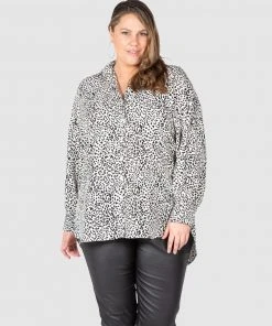 Love Your Wardrobe Elsa Animal Print Over-shirt Ivory/Black Print