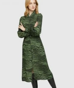 Oxford Kira Animal Print Dress Green -Deals The Style Setters Store http3A2F2Fstatic.theiconic.com .au2Fp2Foxford 1688 5062521 4