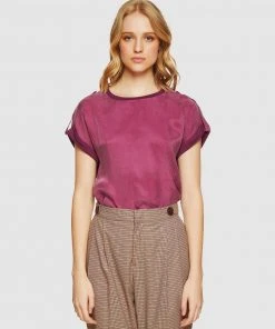 Oxford Liza Button Tap T-shirt Plum