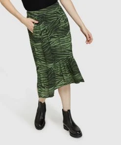 Oxford Millie Animal Print Skirt Green -Deals The Style Setters Store http3A2F2Fstatic.theiconic.com .au2Fp2Foxford 3371 9062521 4