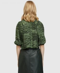 Oxford Simone Animal Print Top Green -Deals The Style Setters Store http3A2F2Fstatic.theiconic.com .au2Fp2Foxford 3396 2952521 3