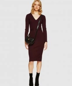 Oxford Anna Ribbed Knitted Dress Claret -Deals The Style Setters Store http3A2F2Fstatic.theiconic.com .au2Fp2Foxford 5818 8616901 5