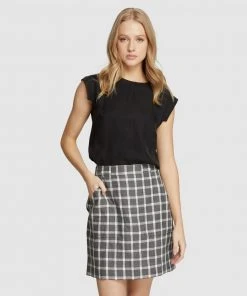 Oxford Skylar Woven Front T-Shirt Black