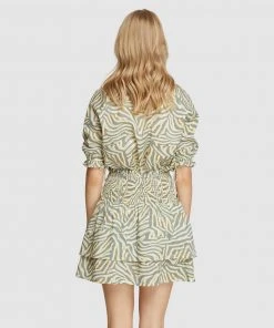 Oxford Isabel Grey Animal Print Top Grey/ecru -Deals The Style Setters Store http3A2F2Fstatic.theiconic.com .au2Fp2Foxford 7899 8364041 3