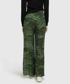 Oxford Chantal Animal Print Wide Leg Pants Green -Deals The Style Setters Store http3A2F2Fstatic.theiconic.com .au2Fp2Foxford 8732 6162521 3