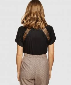 Oxford Sandra Lace Trim T-shirt Black -Deals The Style Setters Store http3A2F2Fstatic.theiconic.com .au2Fp2Foxford 8986 7533601 3