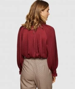 Oxford Sabine Top Wine -Deals The Style Setters Store http3A2F2Fstatic.theiconic.com .au2Fp2Foxford 9030 5111601 3