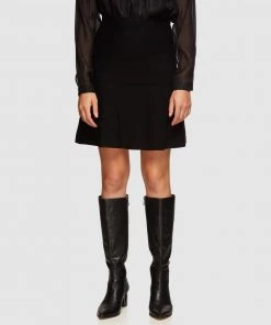 Oxford Dani Knitted Skirt Black