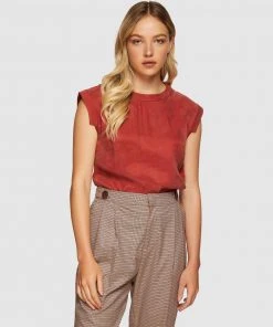 Oxford Skylar Woven Front T-shirt Oxblood