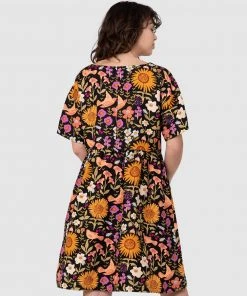 Princess Highway Wild Garden Smock Dress Black -Deals The Style Setters Store http3A2F2Fstatic.theiconic.com .au2Fp2Fprincess highway 7893 3019441 3