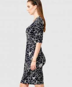 SACHA DRAKE Coltrane Wrap Dress Navy White Flower -Deals The Style Setters Store http3A2F2Fstatic.theiconic.com .au2Fp2Fsacha drake 4010 7372531 4