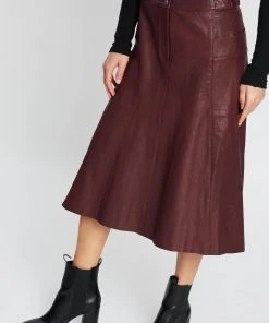 West 14th Hudson Skirt Shiraz Leather -Deals The Style Setters Store http3A2F2Fstatic.theiconic.com .au2Fp2Fwest14 2050 2710901 4